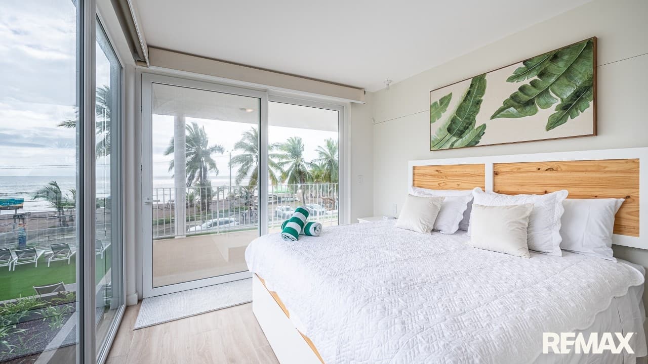 The Pacific Point 202 Oceanfront 3-bedroom, photo 18