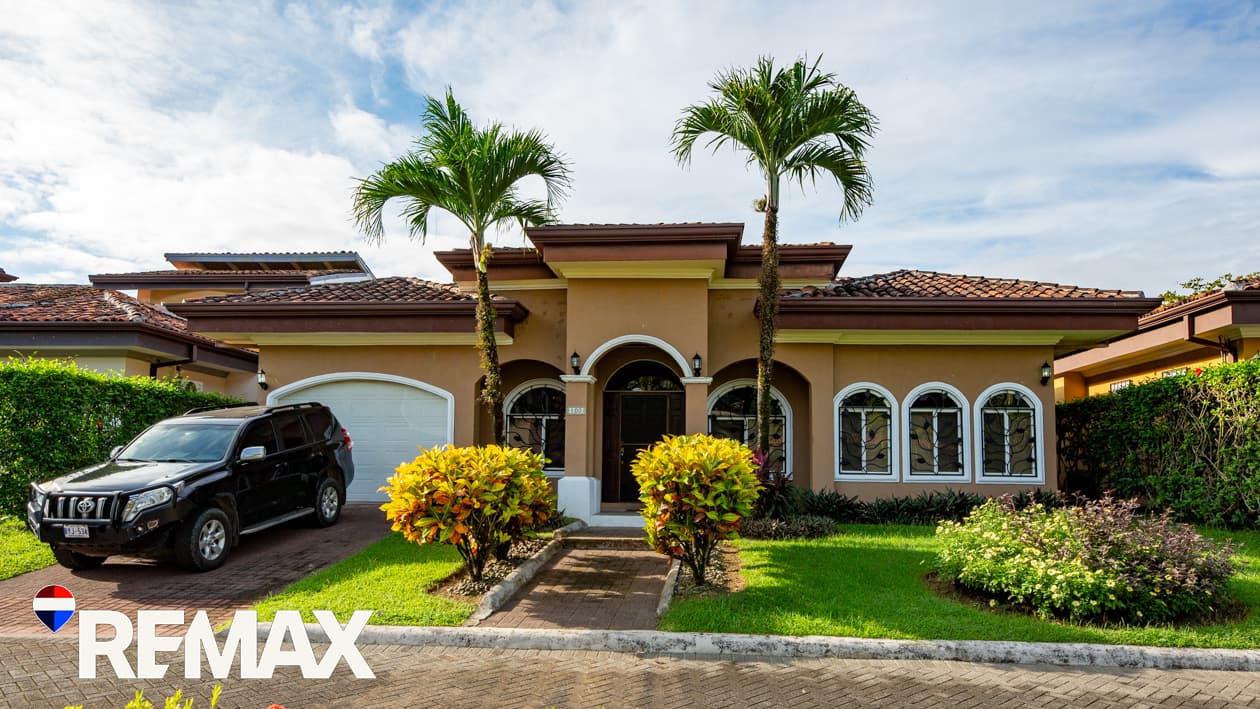 100 Costa del Sol | Extended Terrace | Pool | Garage