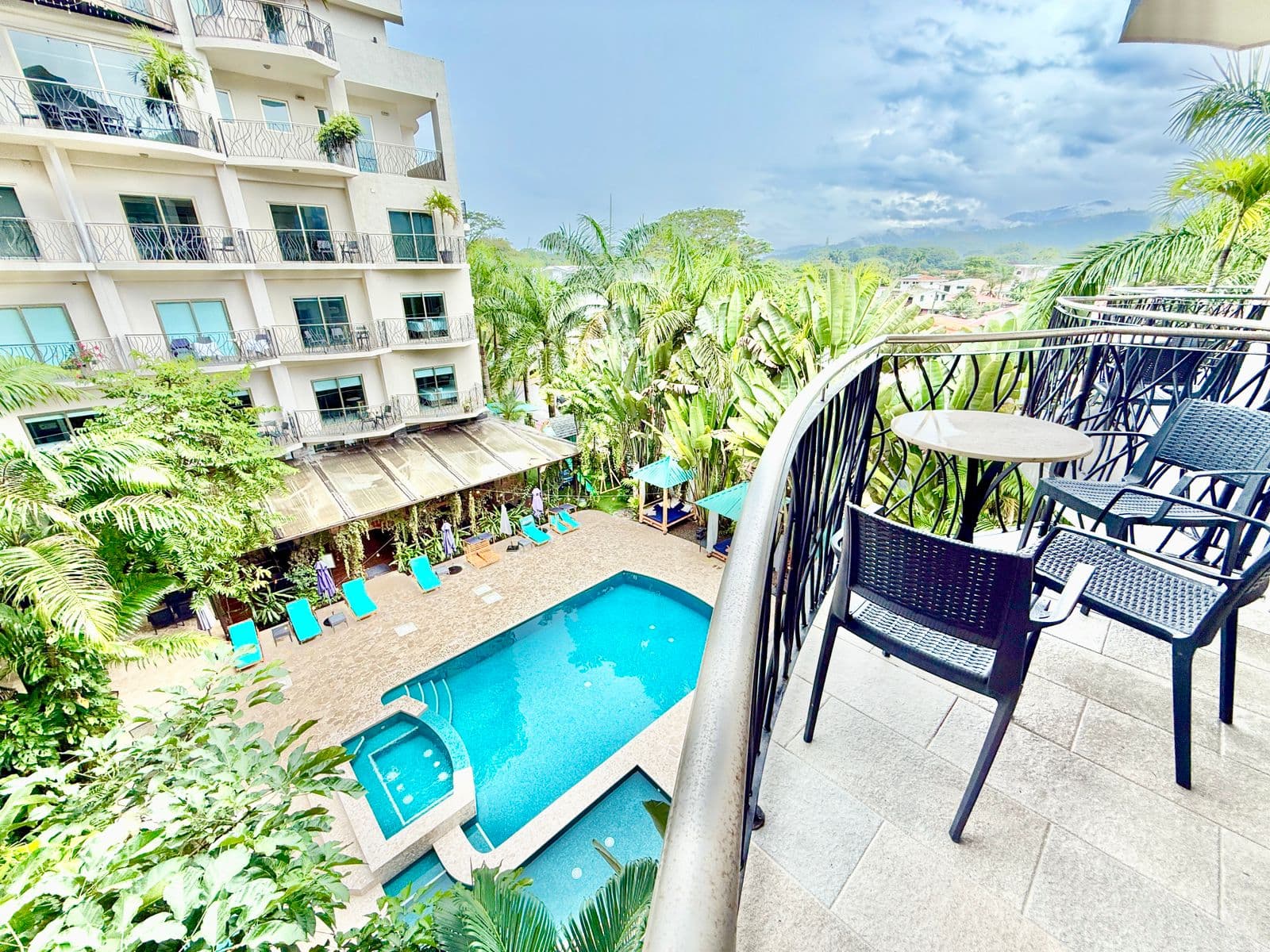 Stress-Free Oceano Condo in Jaco