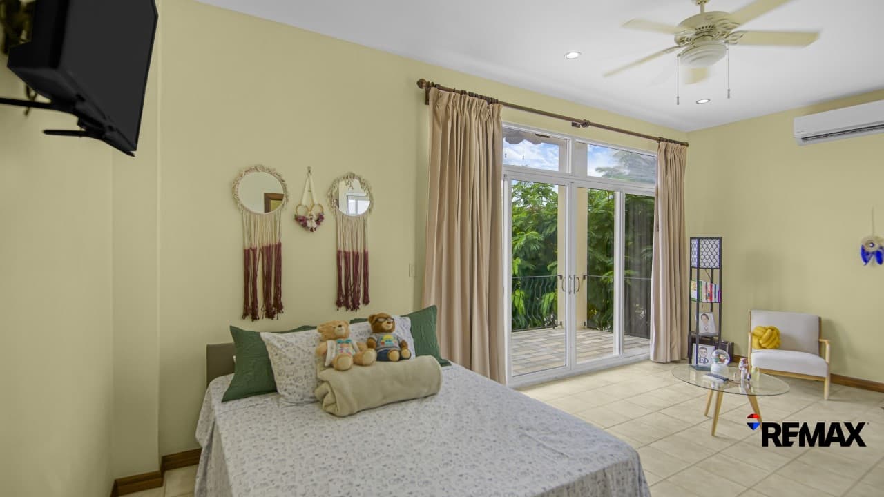 Beachside Lifestyle in Las Lomas, photo 14