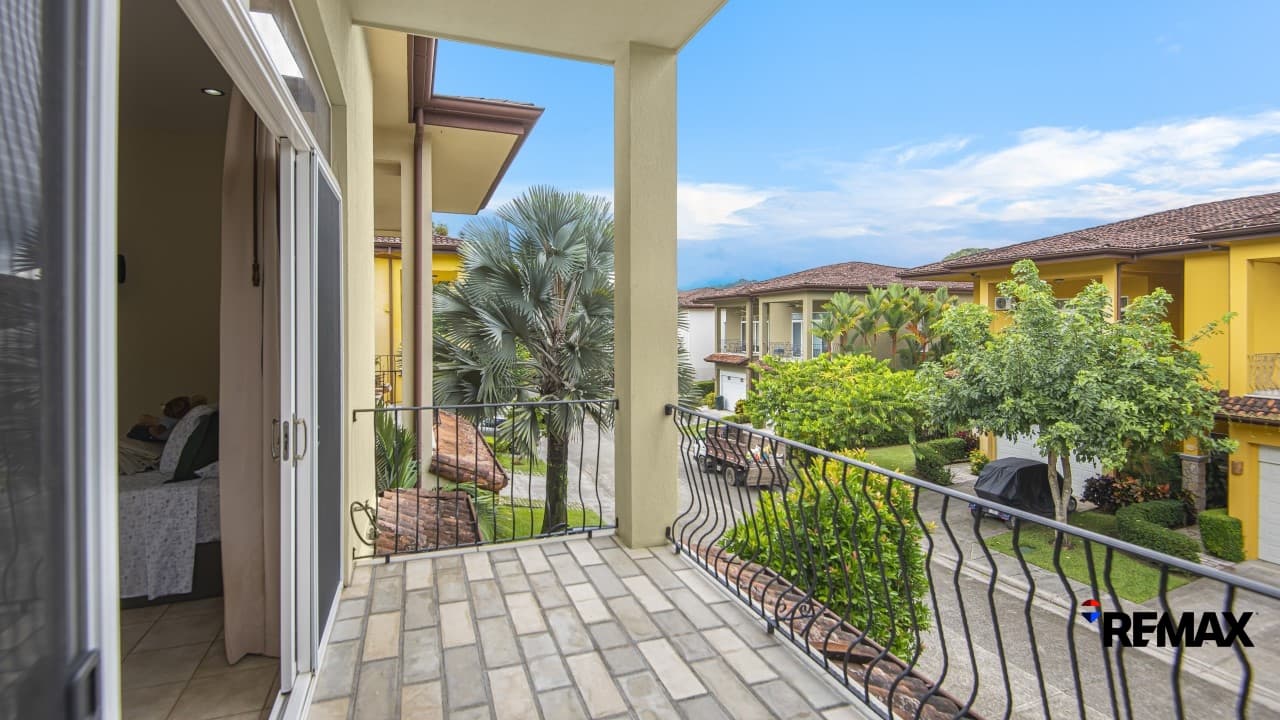 Beachside Lifestyle in Las Lomas, photo 16