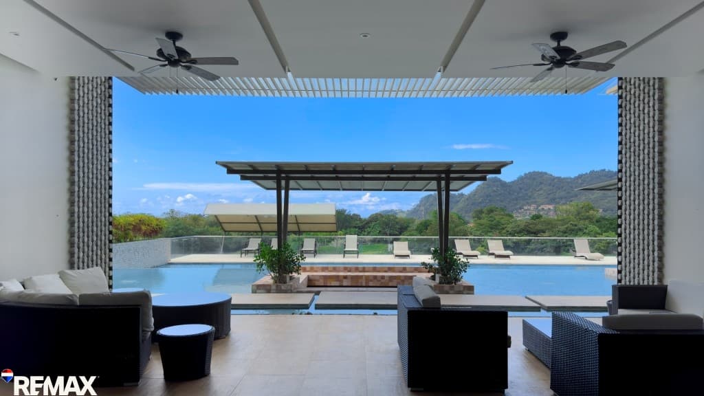 Panoramic Ocean View Living I Altos de Montserrat, photo 9