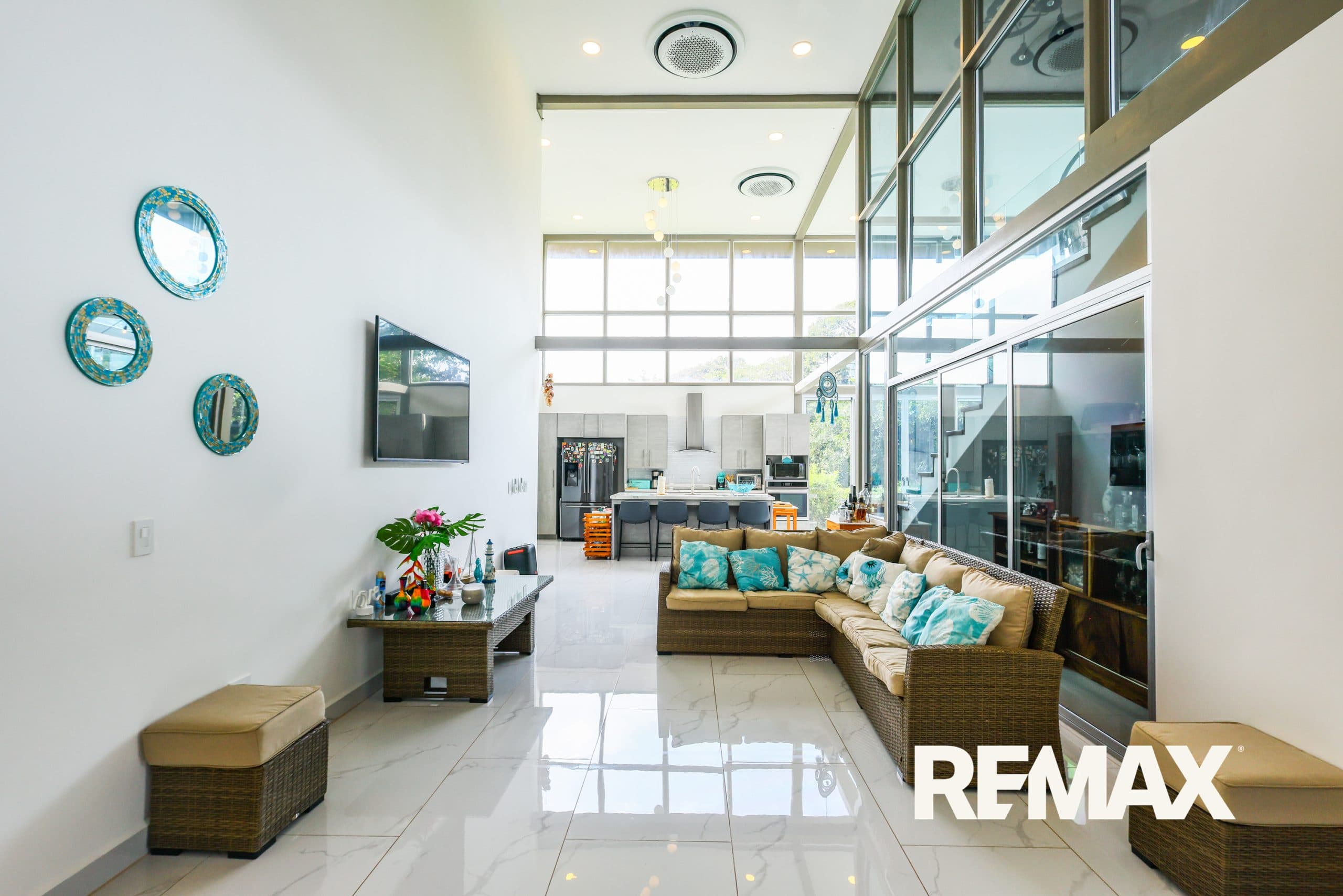 Luxury Lakeside Villa | Exclusive Beachside Community, photo 11