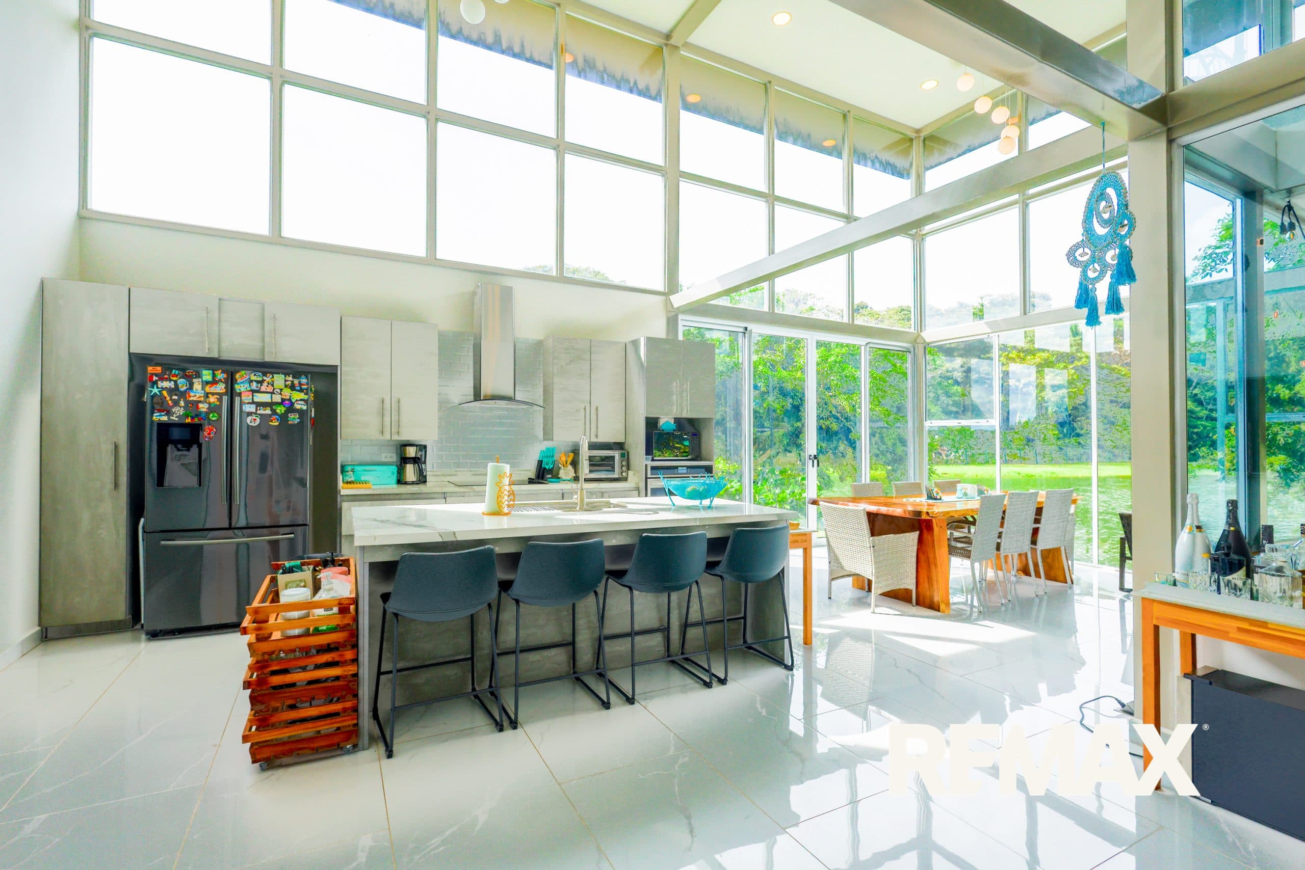 Luxury Lakeside Villa | Exclusive Beachside Community, photo 16