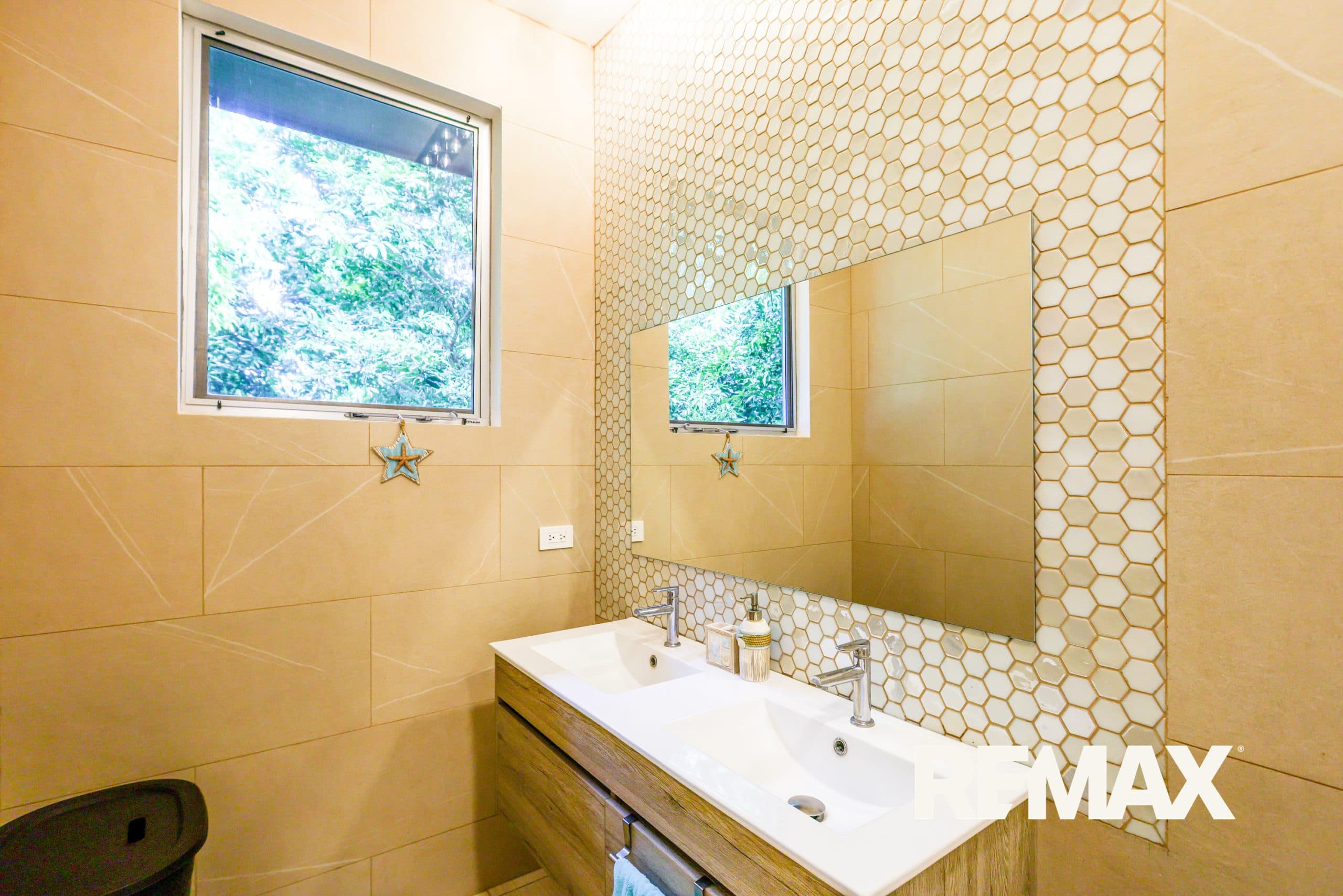 Luxury Lakeside Villa | Exclusive Beachside Community, photo 14
