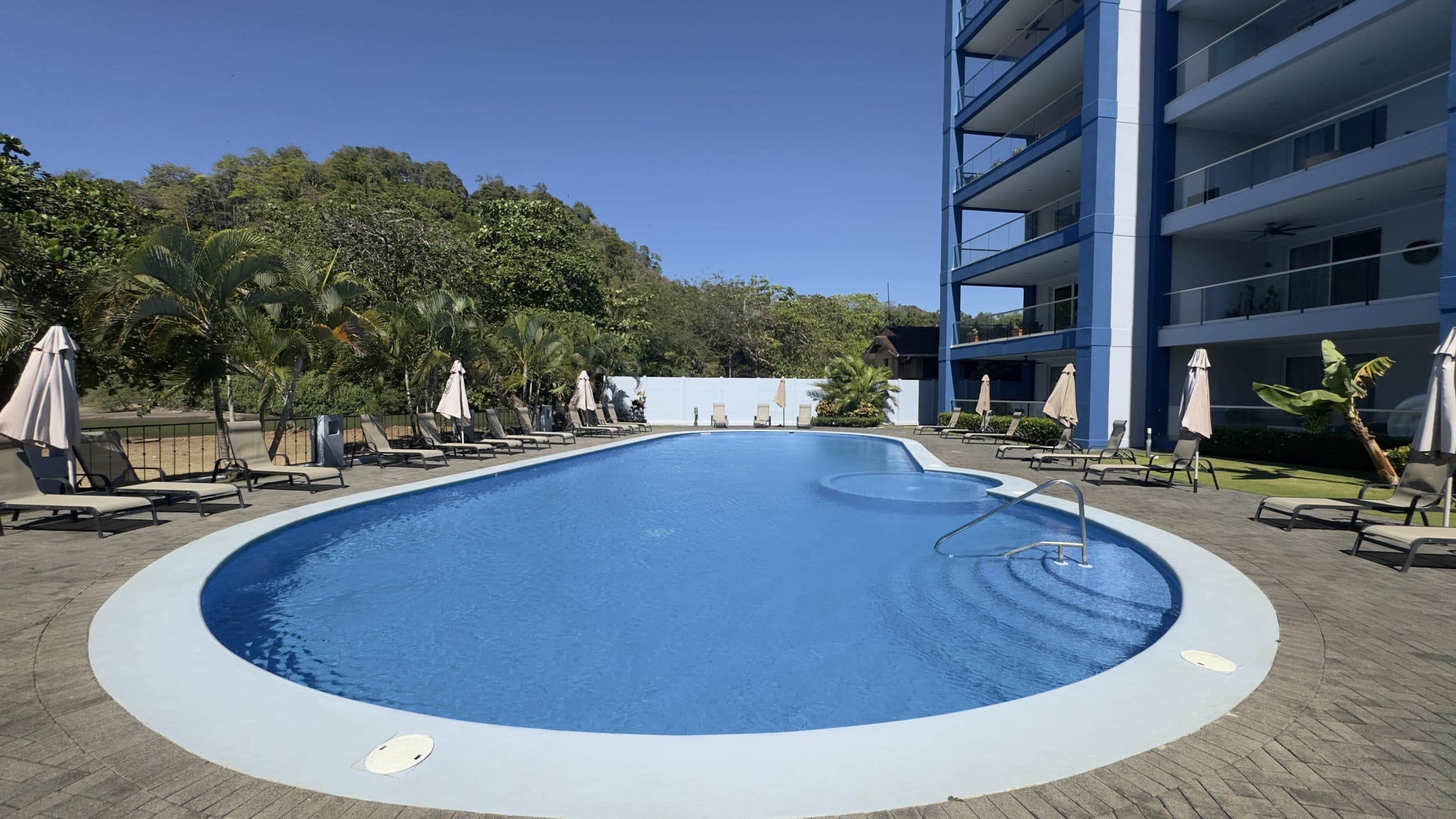 Prime Oceanfront Condo in Jacó Beach, photo 3