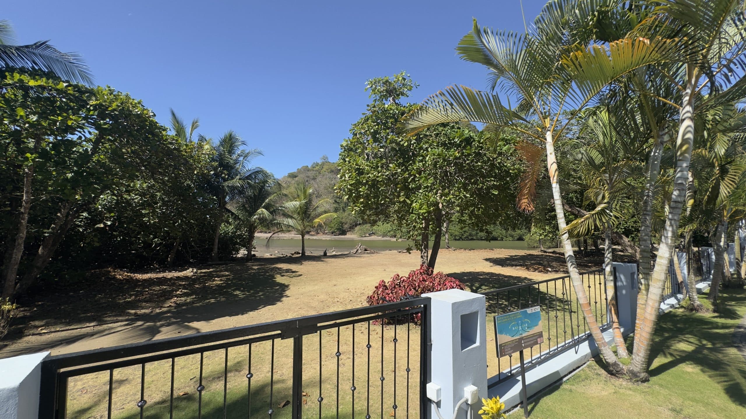 Prime Oceanfront Condo in Jacó Beach, photo 6