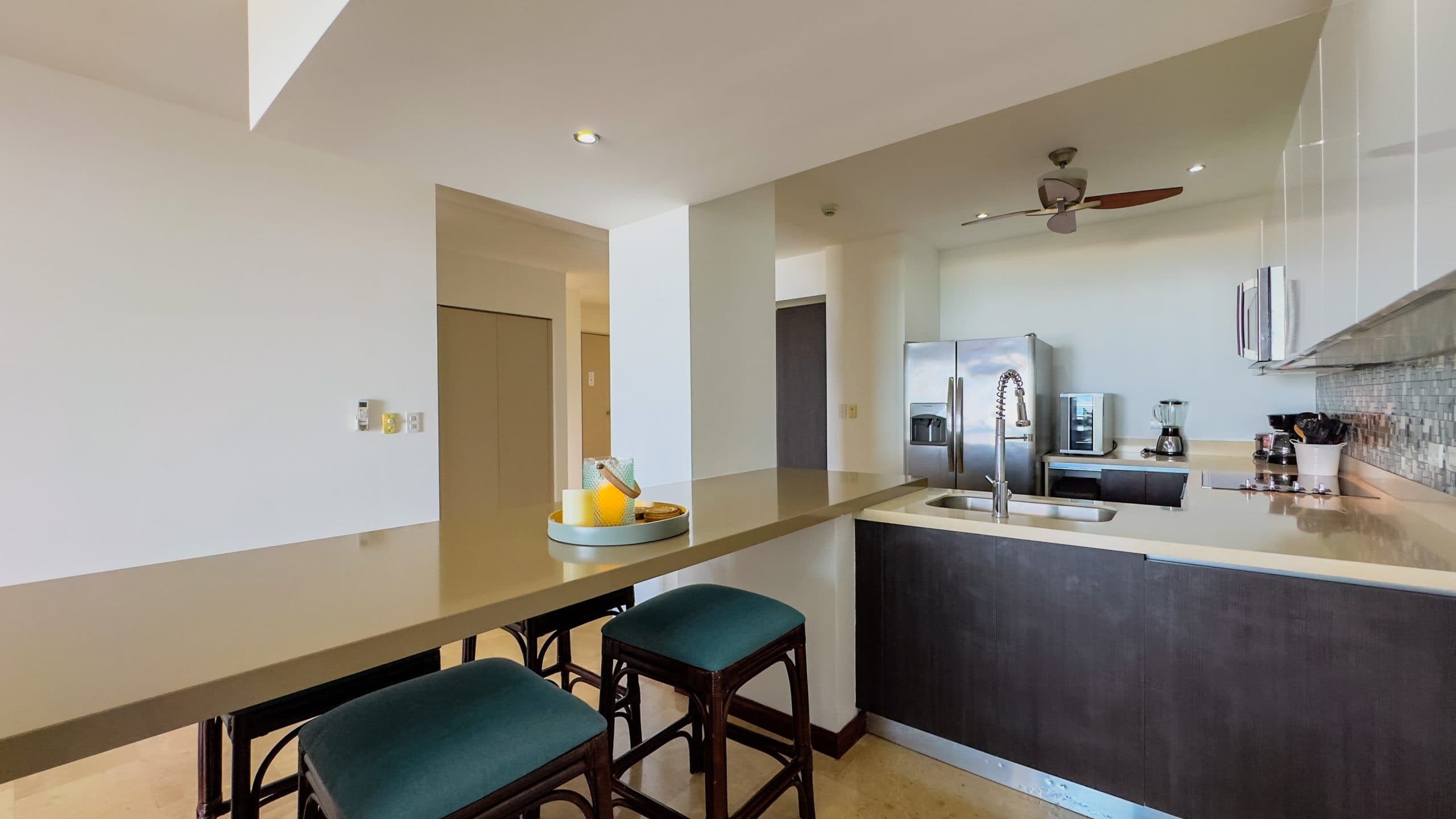 Prime Oceanfront Condo in Jacó Beach, photo 11