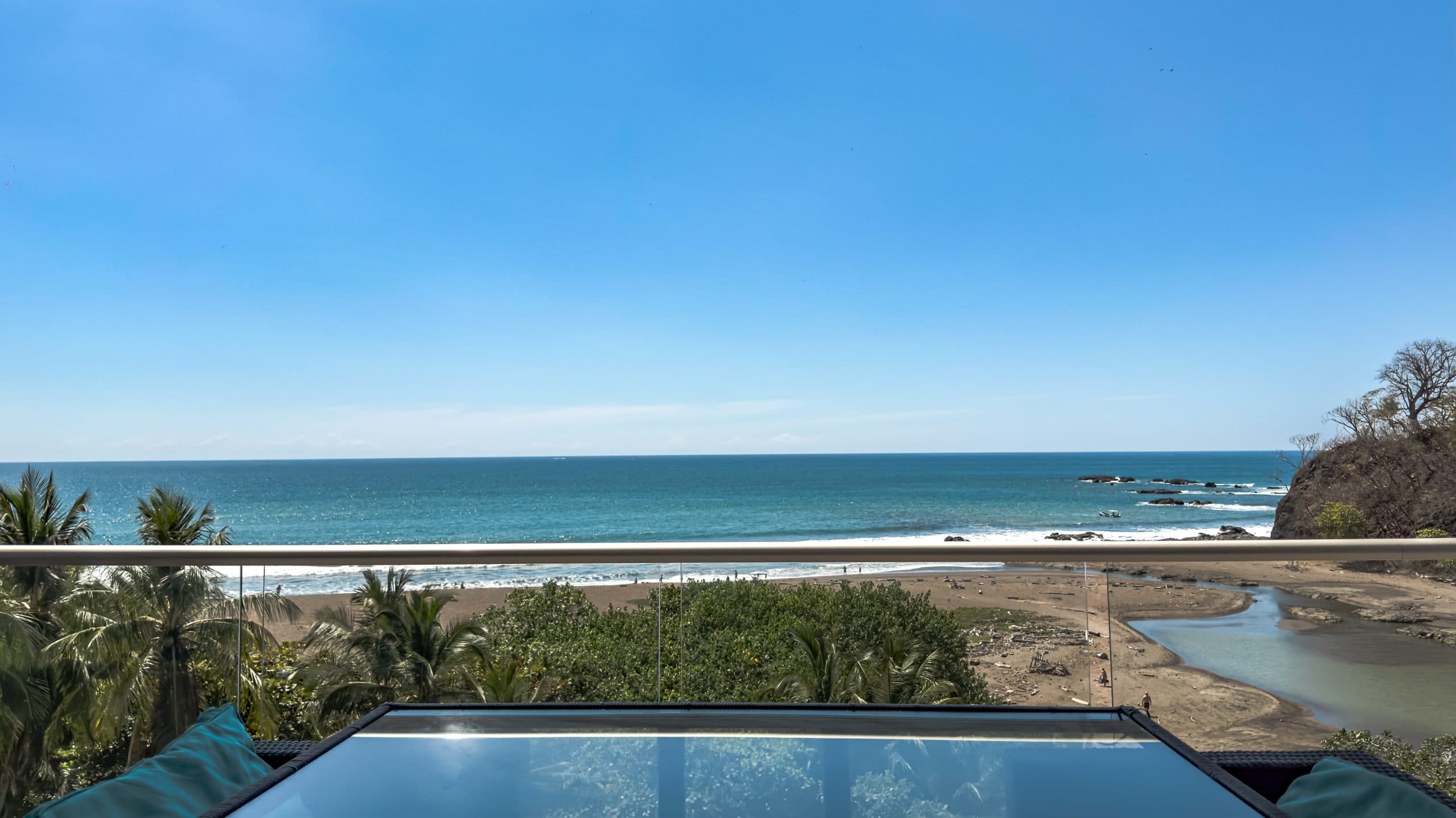 Prime Oceanfront Condo in Jacó Beach, photo 24