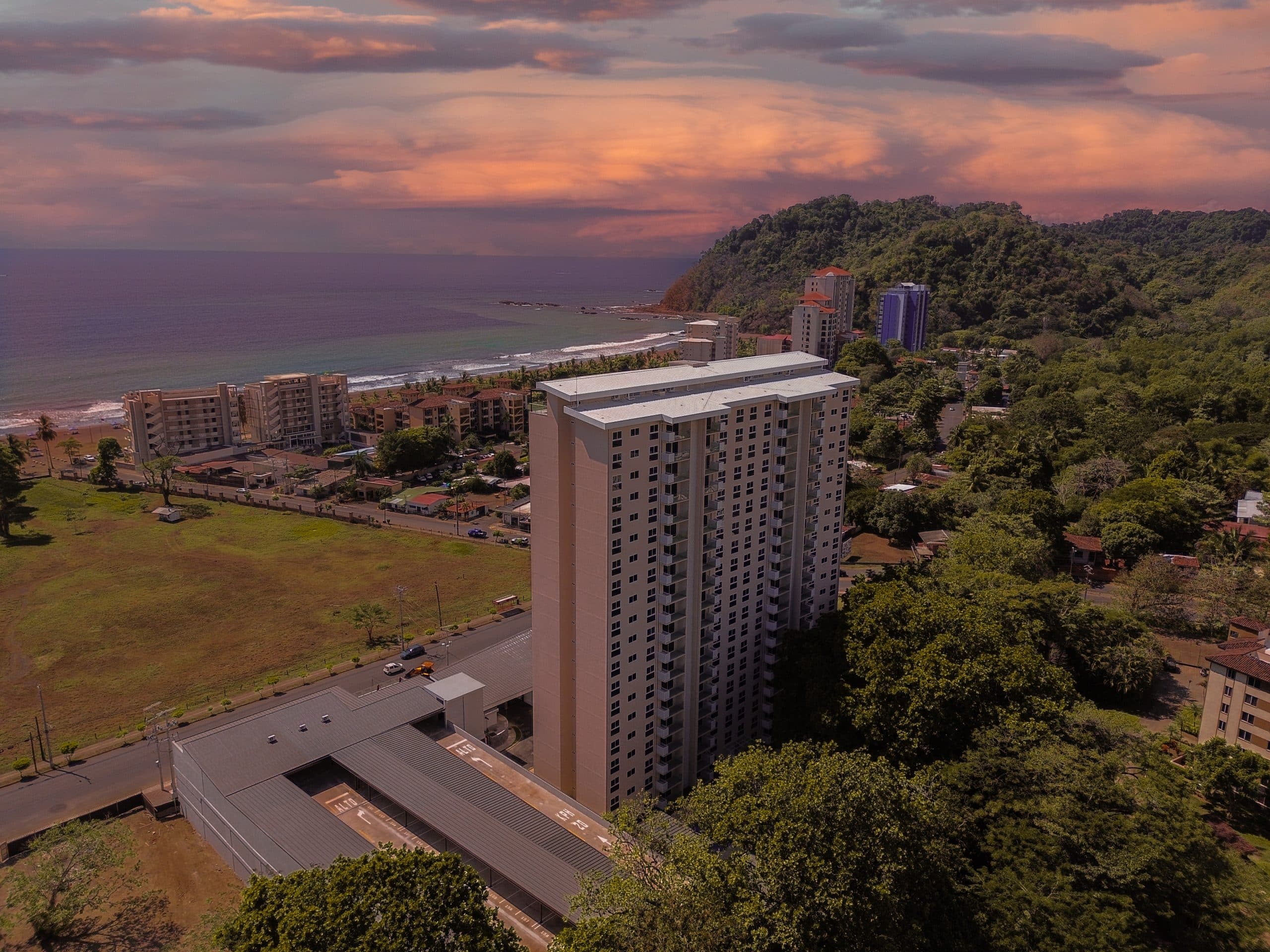 Live Jacó Penthouse with Ocean and Sunset Views, photo 2