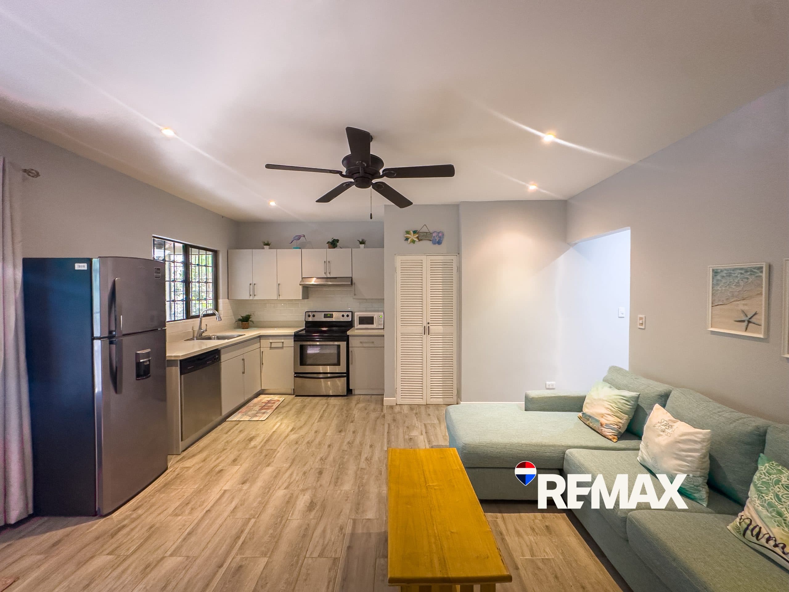 2 Bedroom Home | Las Monas, photo 3