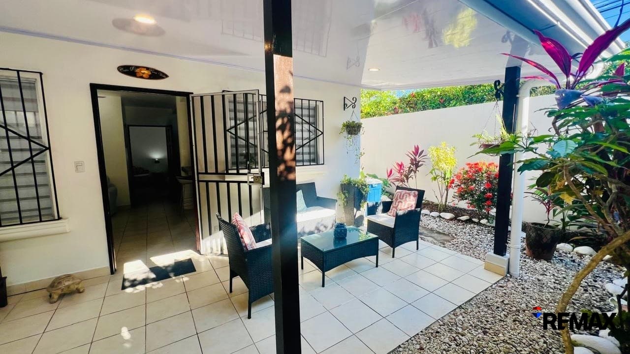 Charming 3-Bedroom Home with Pool – South of Jaco Beach, photo 11