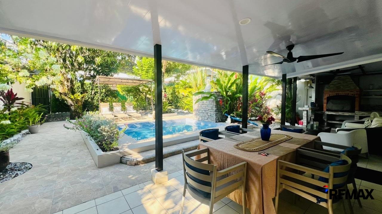 Charming 3-Bedroom Home with Pool – South of Jaco Beach, photo 3