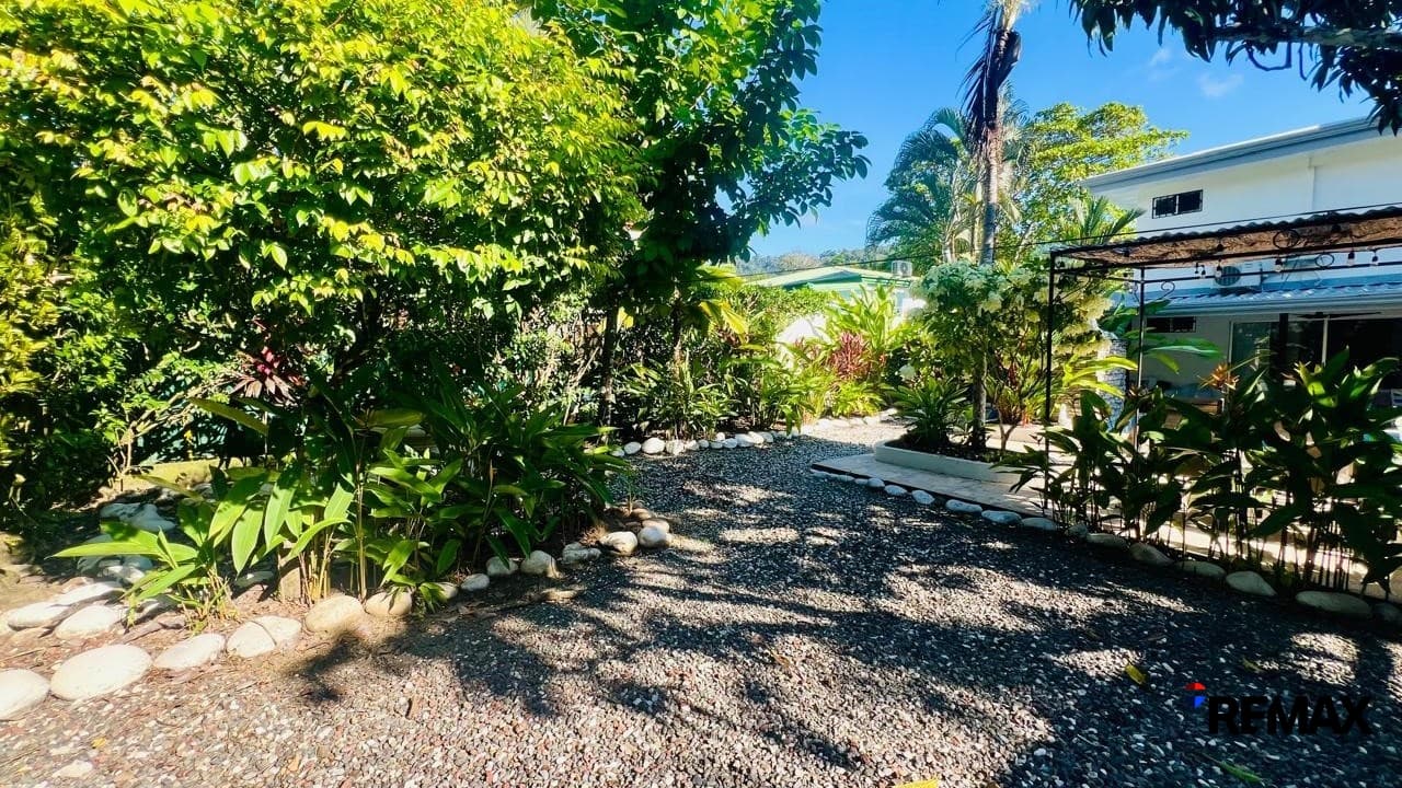 Charming 3-Bedroom Home with Pool – South of Jaco Beach, photo 8