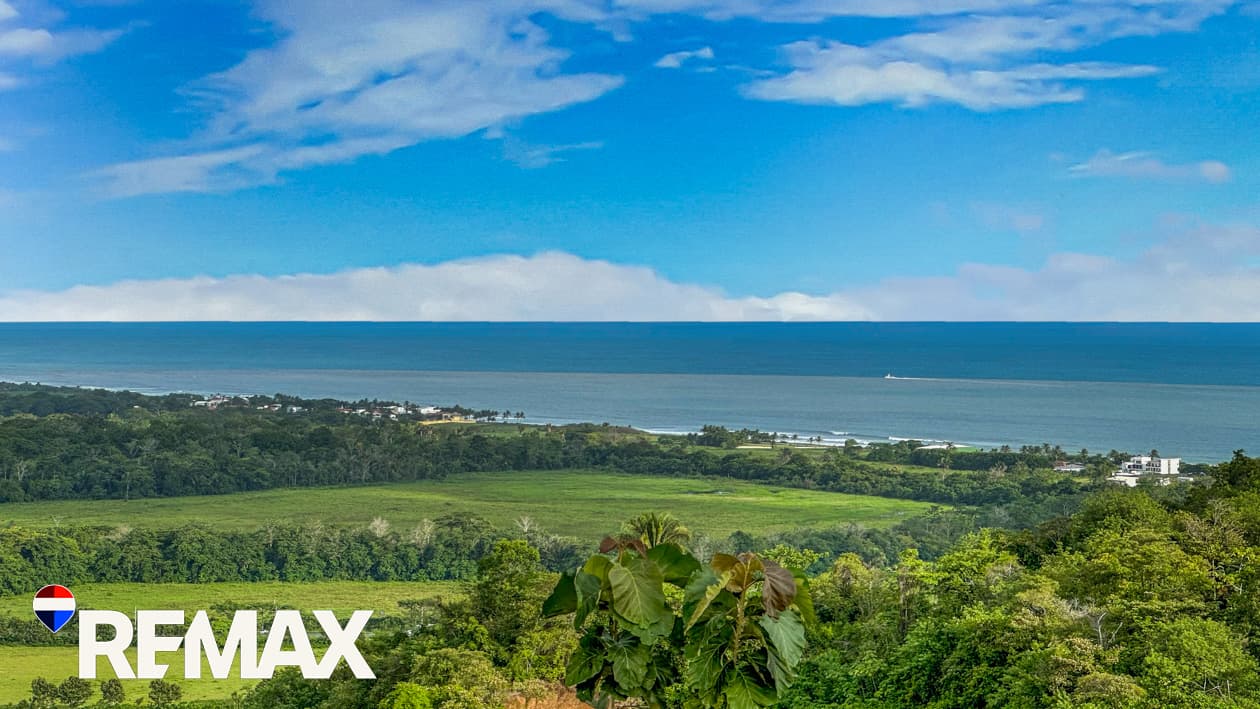 Two Luxury Homes with Ocean Views | Prime Expansion Potential | Legal Well, photo 27