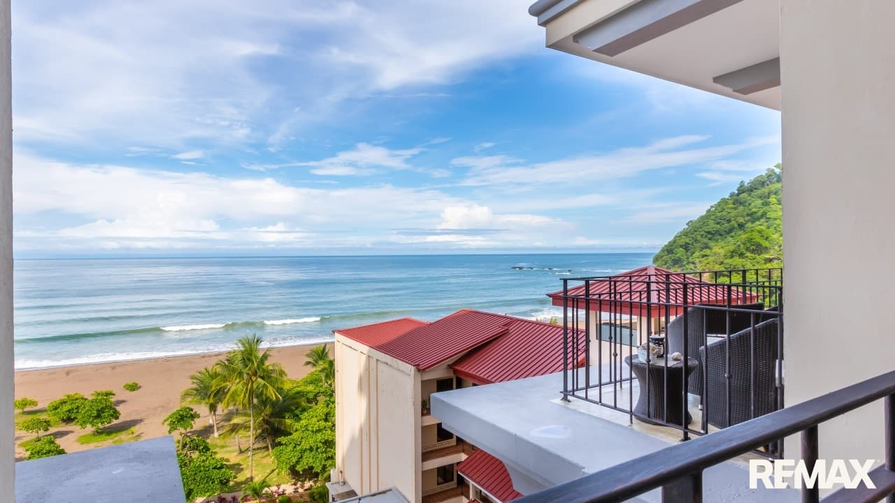 Croc's Casino Resort Oceanfront 1-Bedroom Condo, photo 23