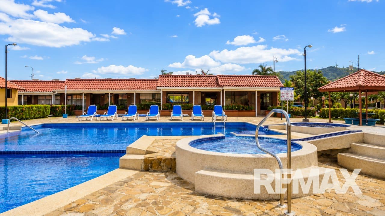 Newly Remodeled Beach Condo | Prime Rental Investment, photo 13