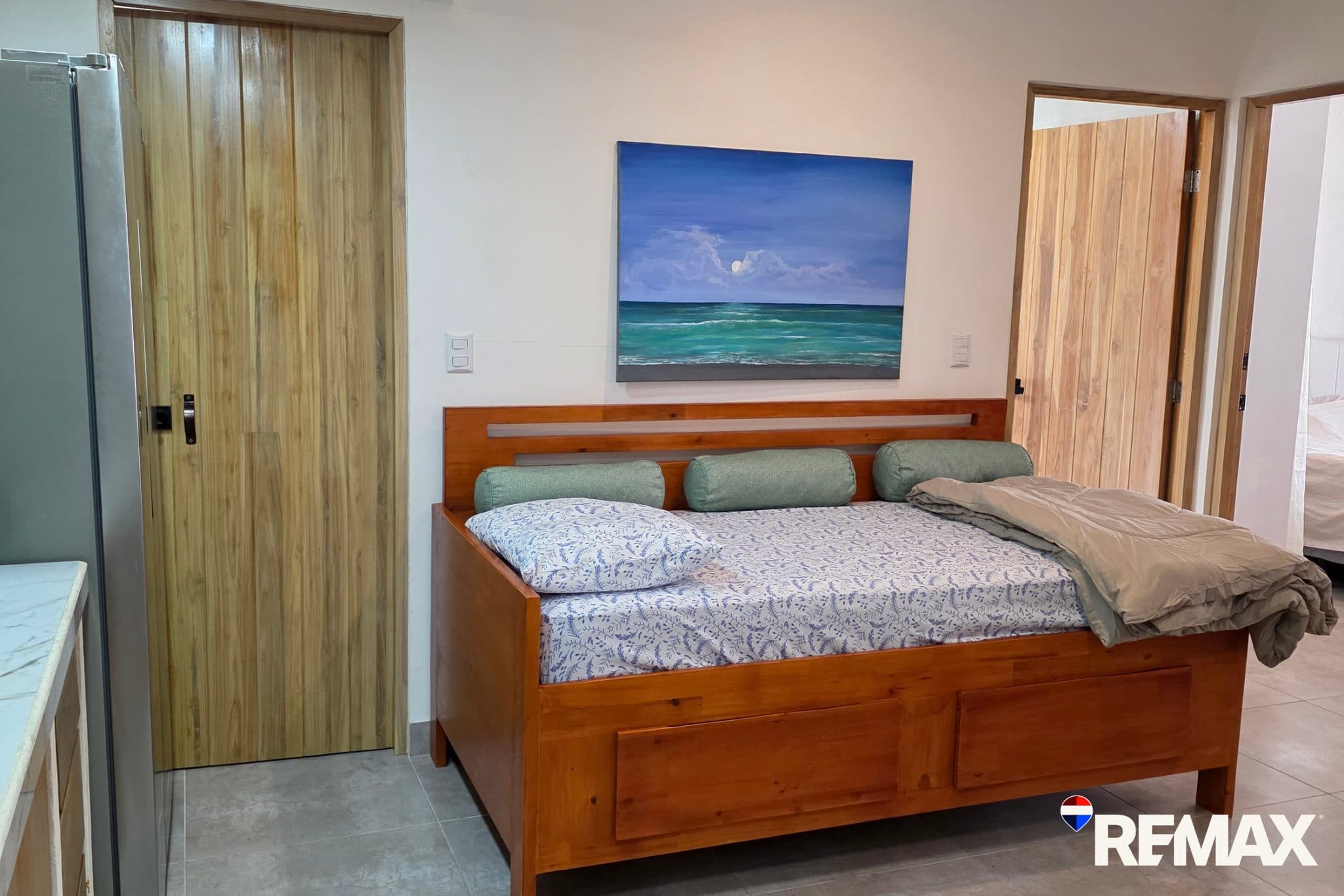 Pool front Tropical Condo | Fully Renovated | Walk to Beach, photo 14