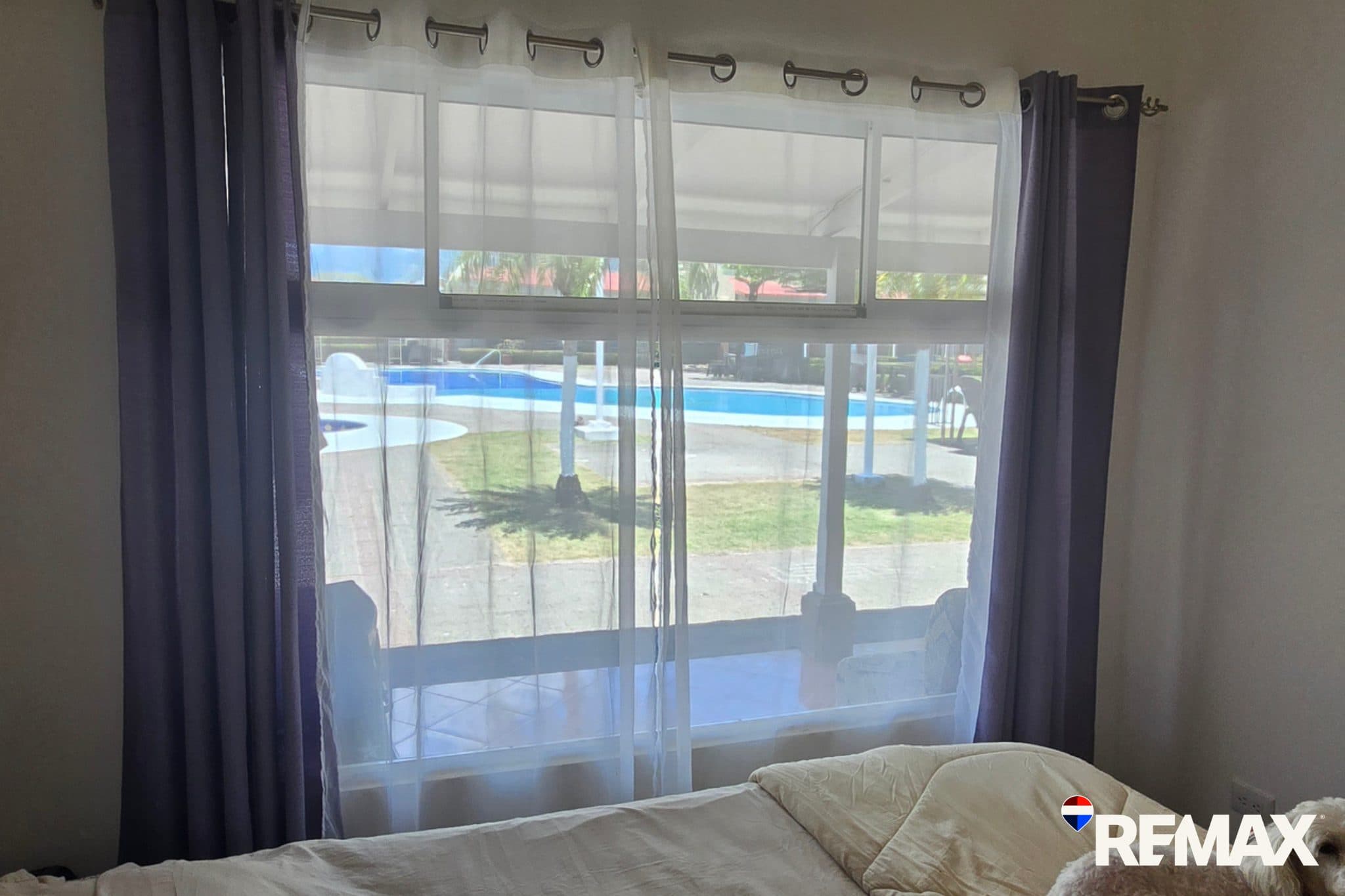 Pool front Tropical Condo | Fully Renovated | Walk to Beach, photo 17