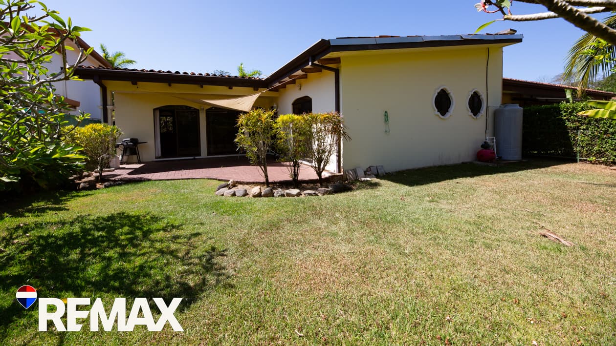 23 Costa del Sol | Near the Pool | Priced to Sell, photo 4