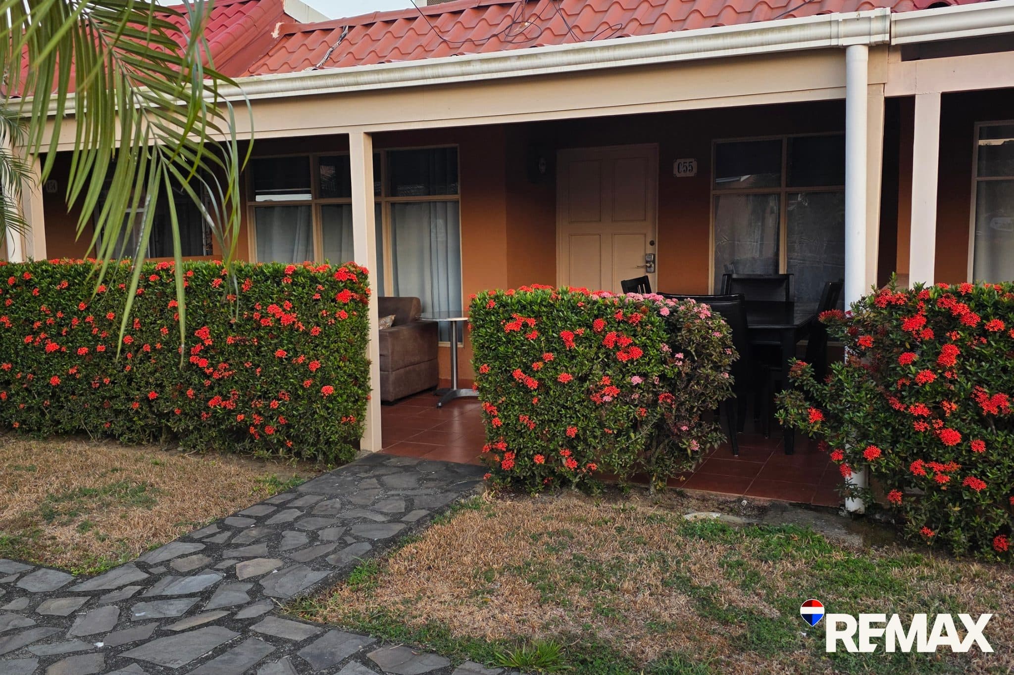 2-Bedroom Villa Paradise Condo | Prime Location | Walk to Beach & Town