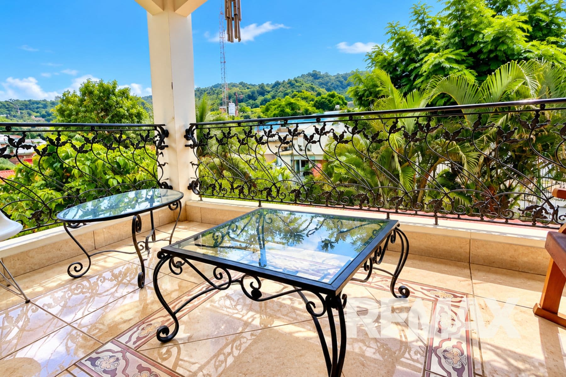 Spacious Tropical Home With Pool, photo 31