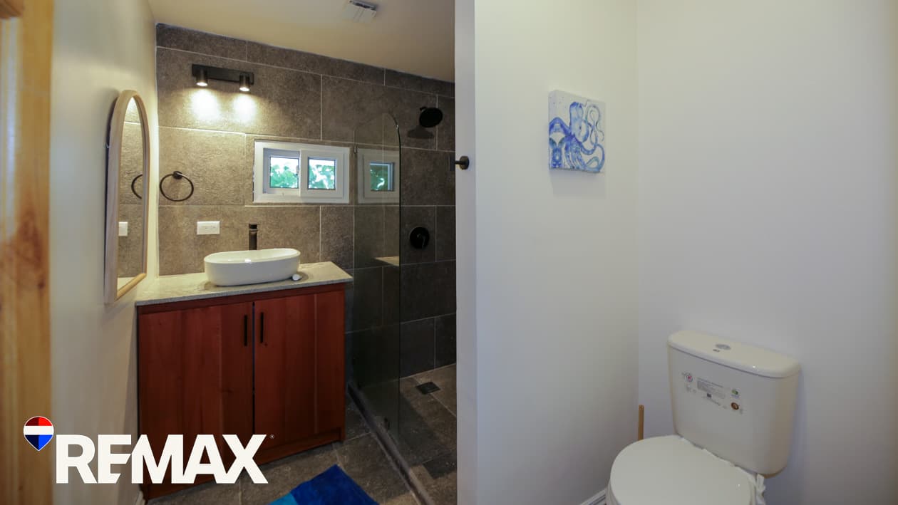 Titled Beach House | 6 bedrooms | Walk to the Beach, photo 10