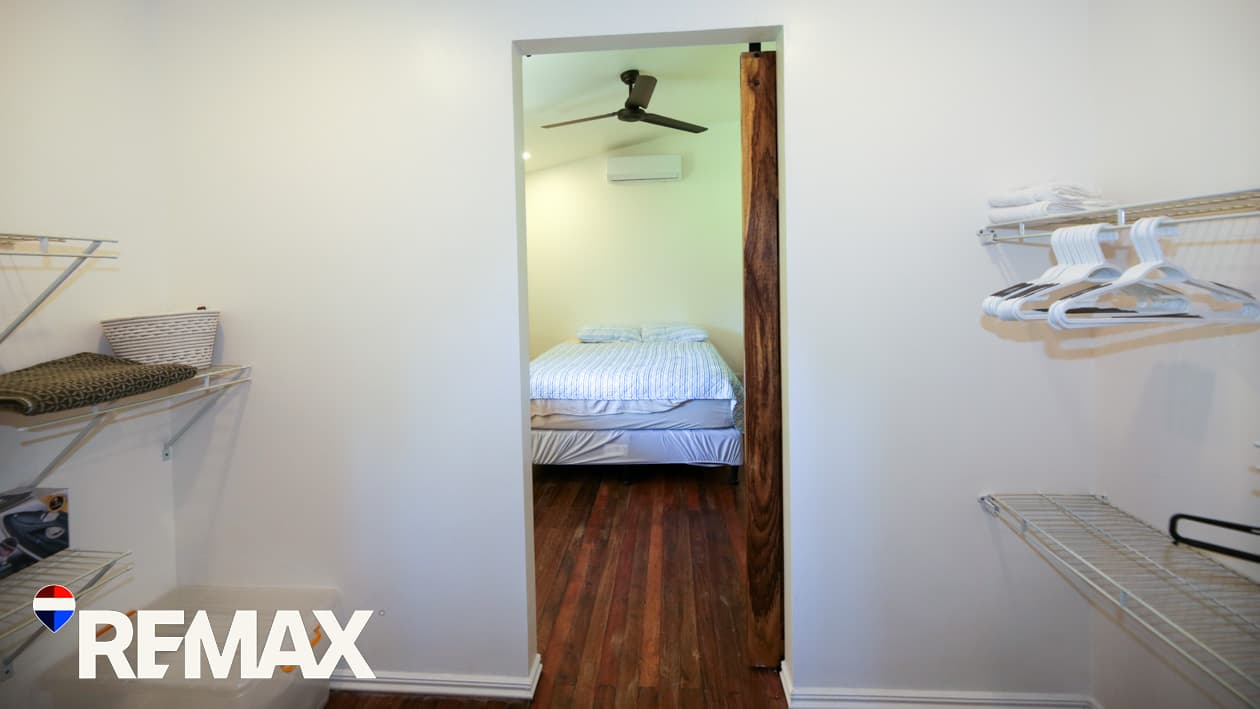 Titled Beach House | 6 bedrooms | Walk to the Beach, photo 11