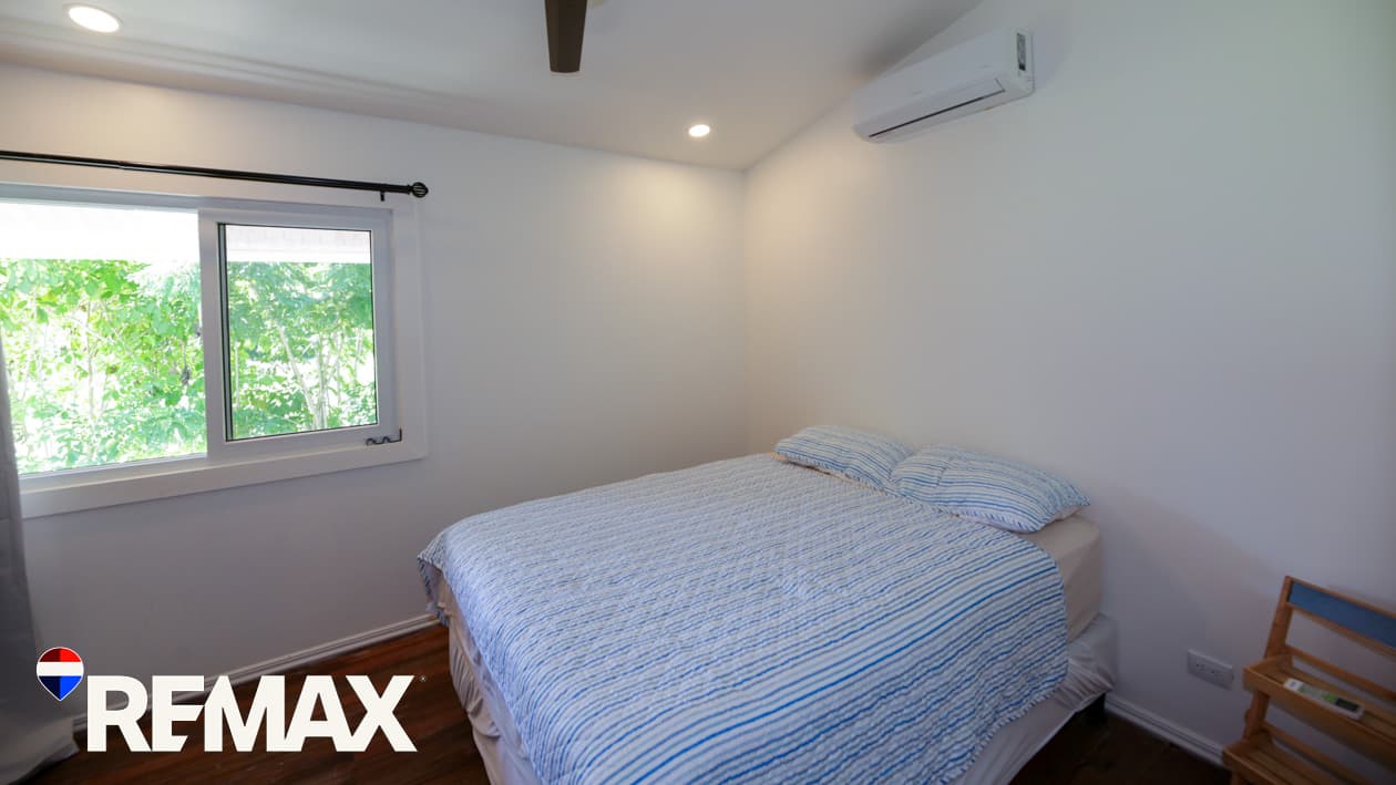 Titled Beach House | 6 bedrooms | Walk to the Beach, photo 14