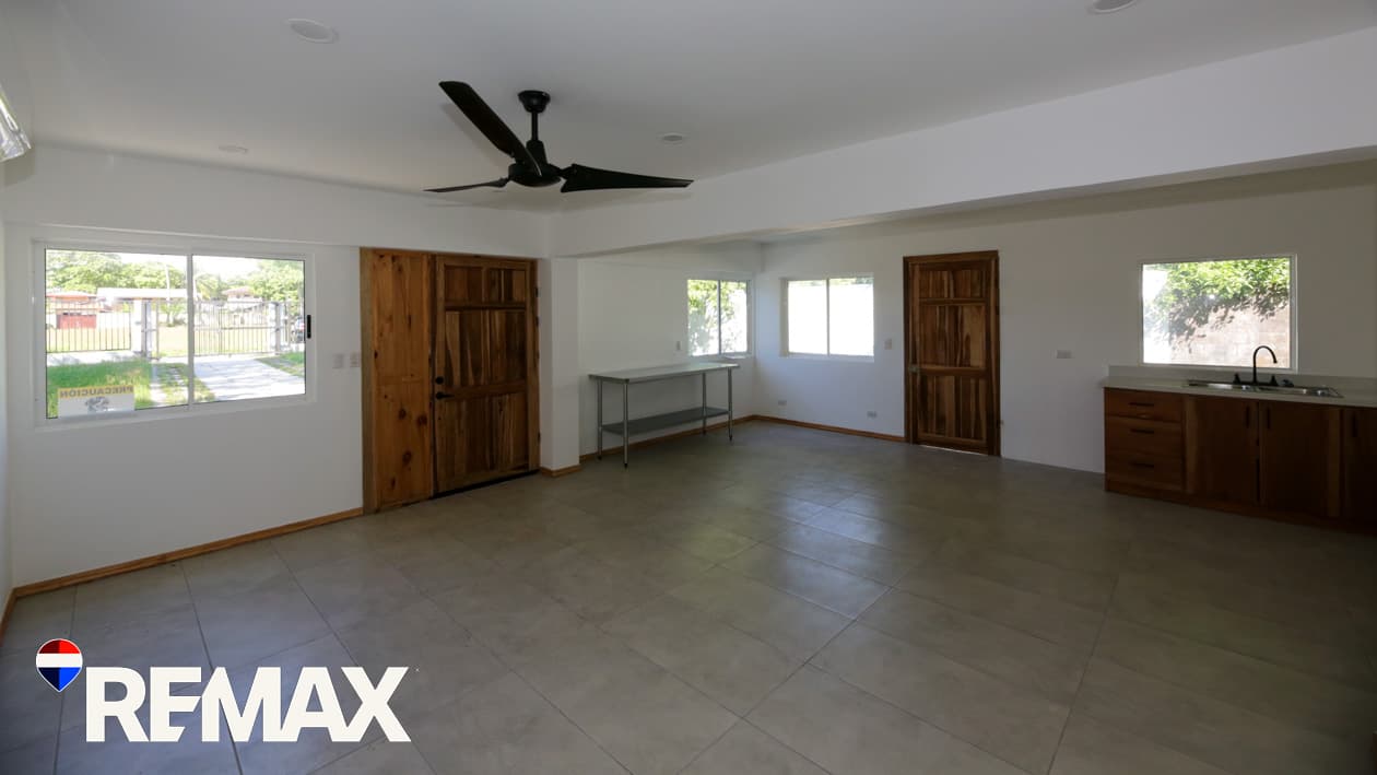 Titled Beach House | 6 bedrooms | Walk to the Beach, photo 29