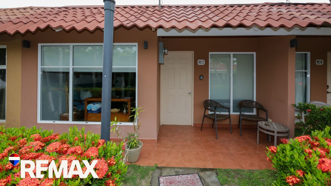 Paradise M-23 | Fully Remodeled | Beautifully Furnished