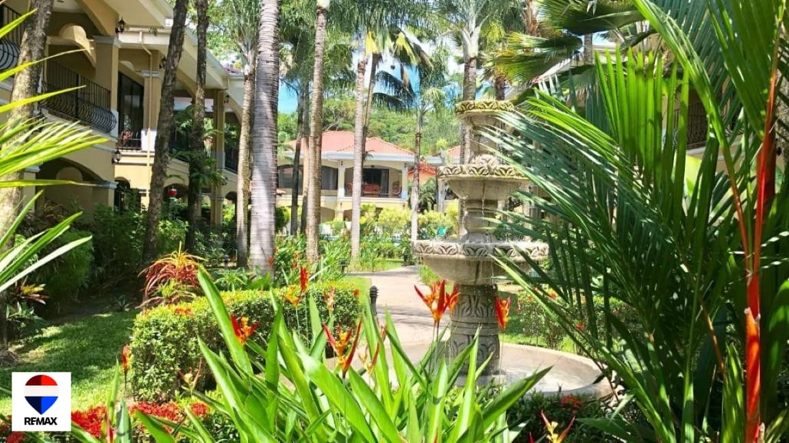 Charming 2-Bedroom Condo / Monte Carlo Gated Community, Jacó, photo 2