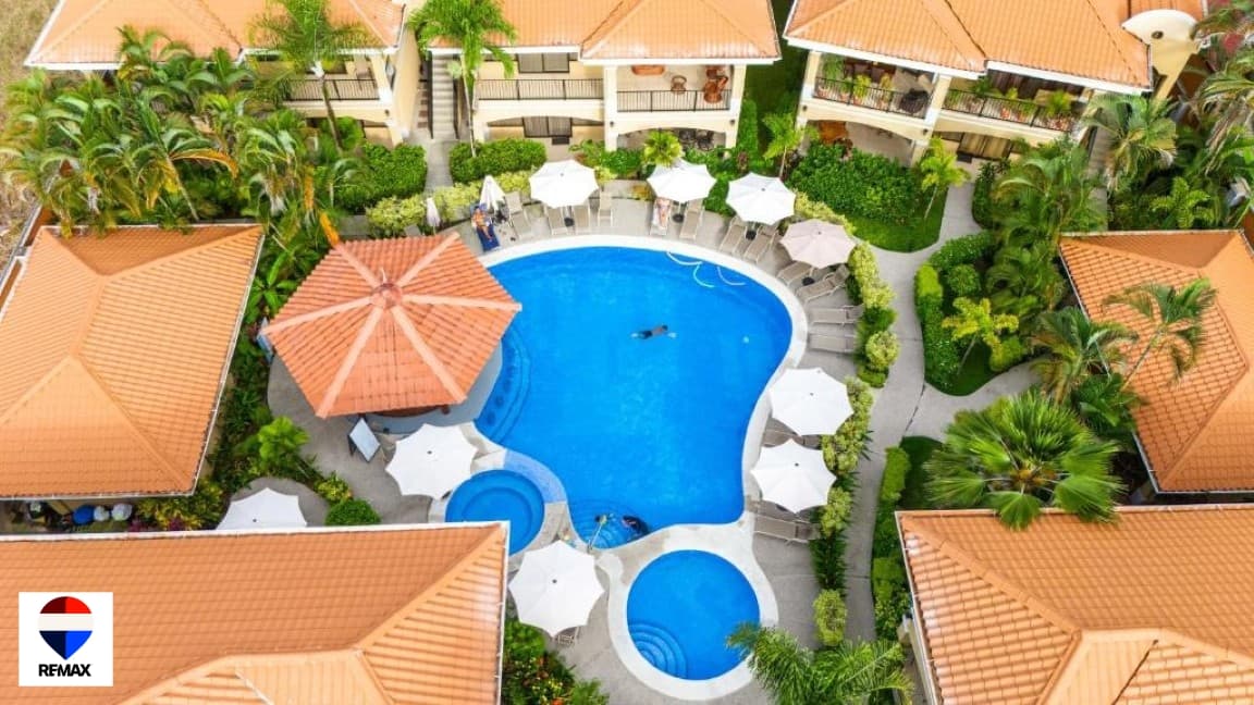 Charming 2-Bedroom Condo / Monte Carlo Gated Community, Jacó