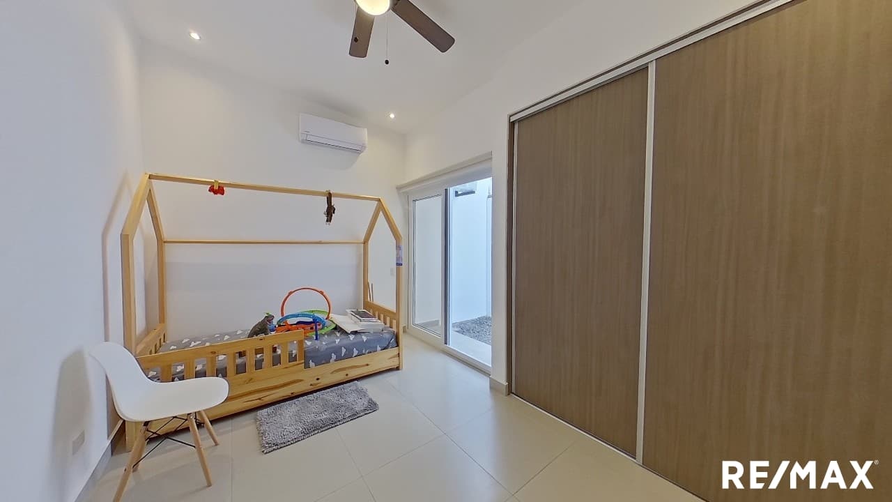 Turnkey Beach Home, photo 10