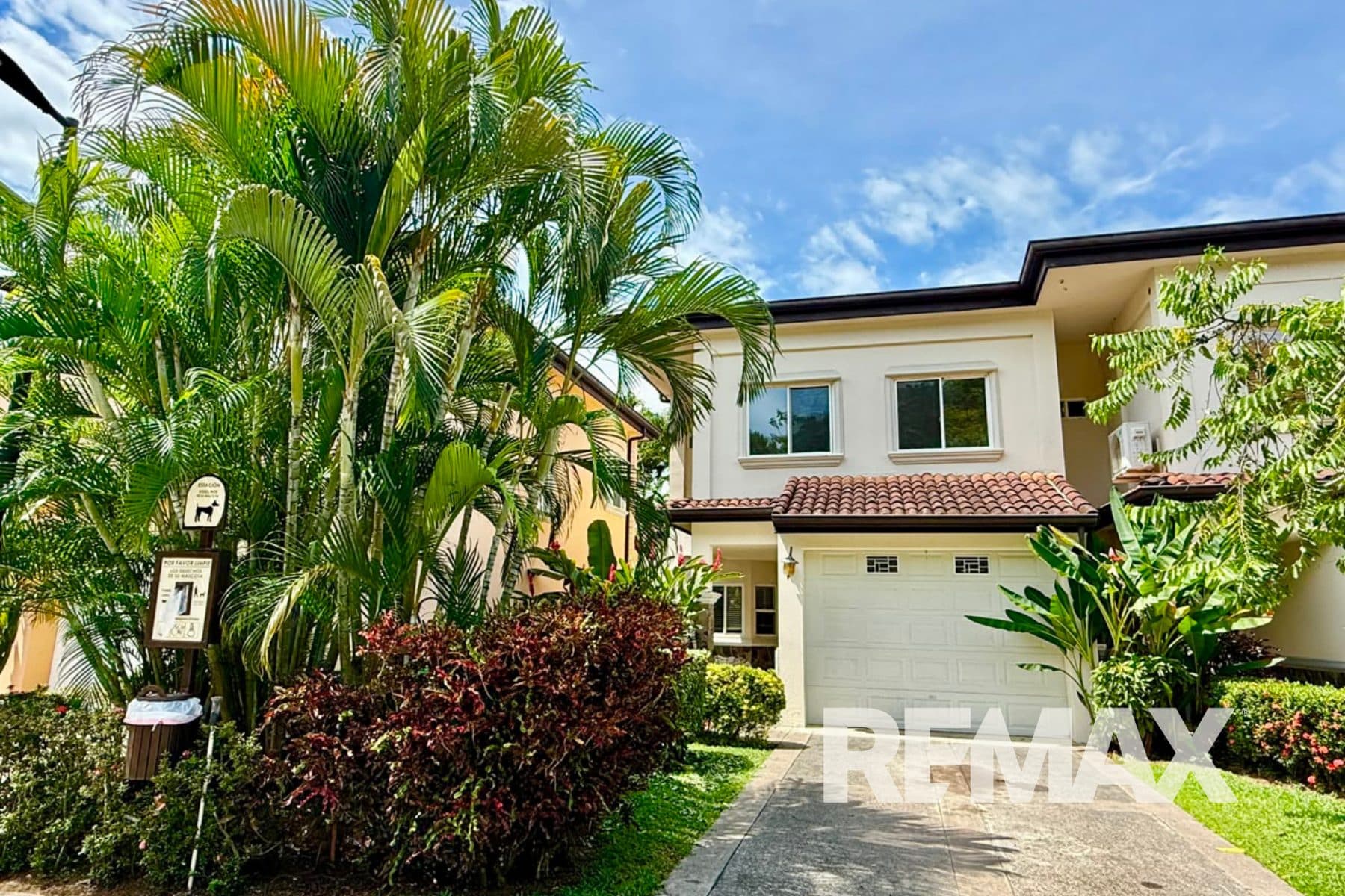 Las Nubes Gated Family Home