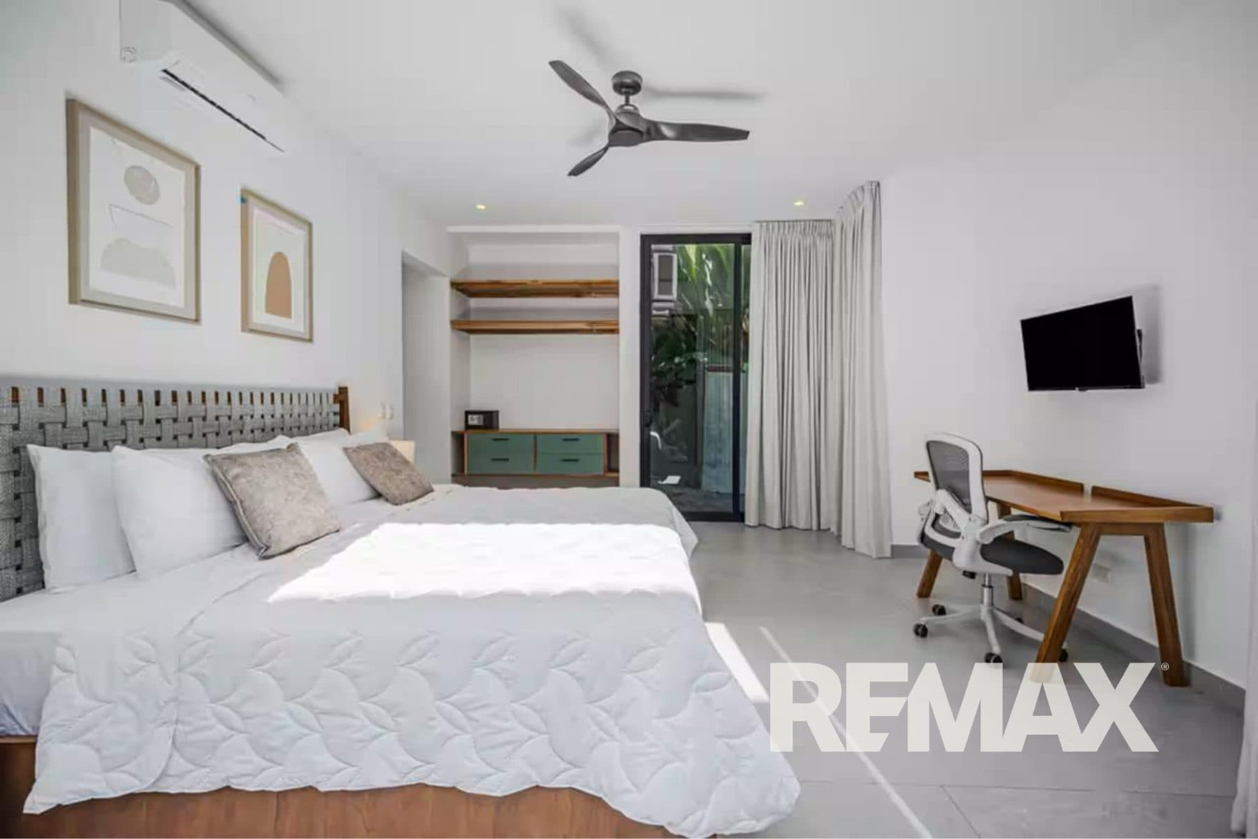 Luxury Beachfront in Hermosa Palms | 2 Homes with Private Beach Access, photo 12