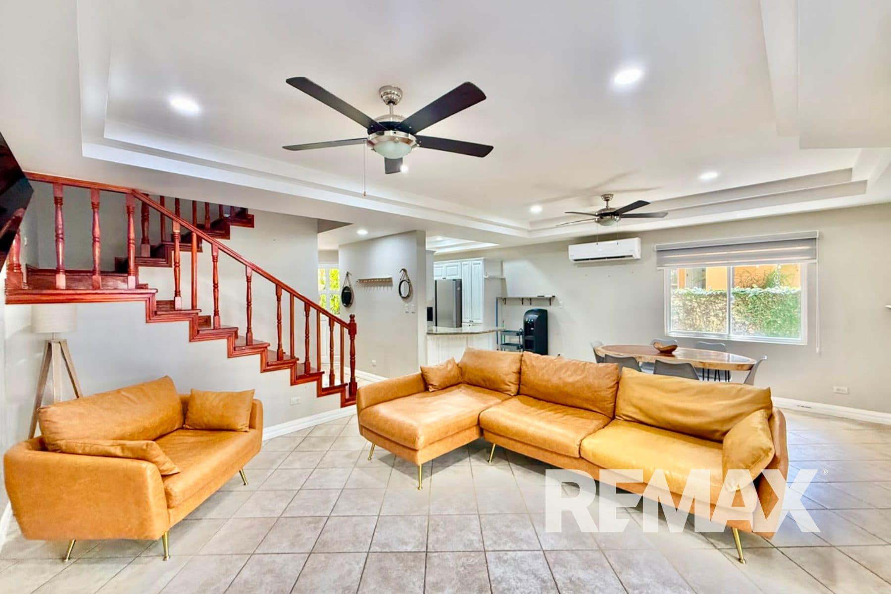 Las Nubes Gated Family Home, photo 13