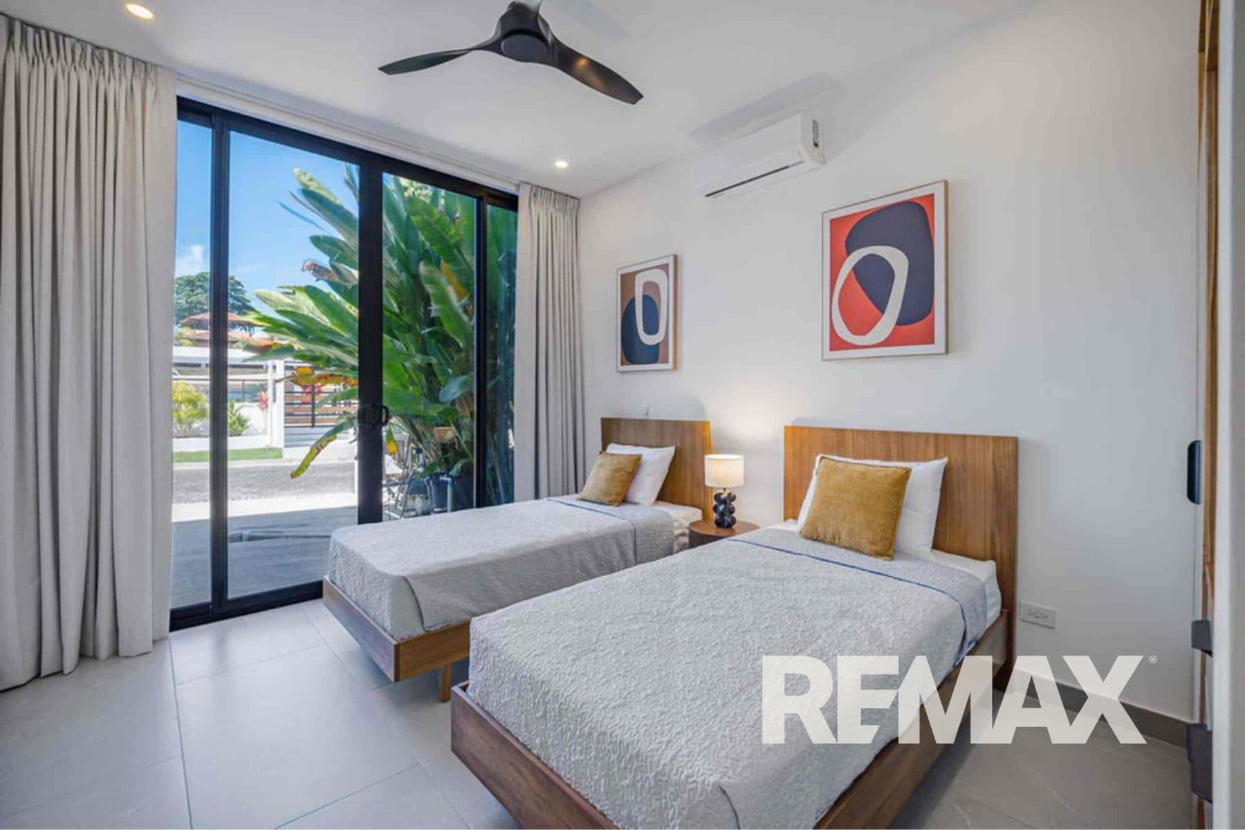 Luxury Beachfront in Hermosa Palms | 2 Homes with Private Beach Access, photo 18