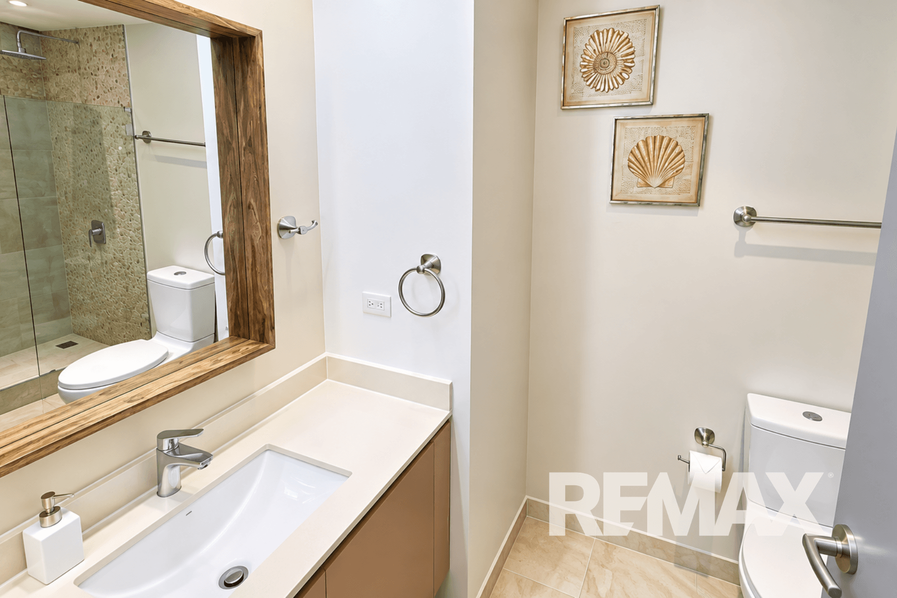 Modern Tropical Retreat in Jaco Beach, photo 5