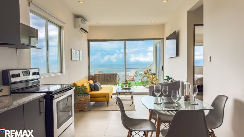 Beachfront condo|Gated community| Bejuco Beach