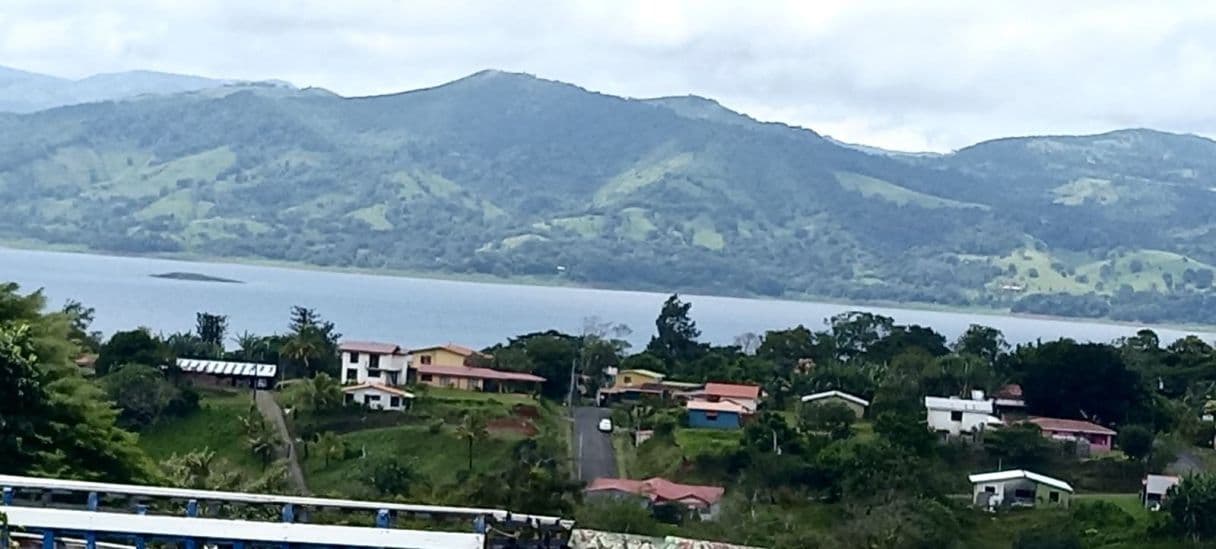 Modern New Build Overlooking Lake Arenal - Walkable to Downtown Nuevo Arenal, photo 20