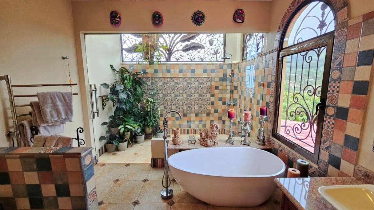 Luxurious Hilltop Estate in Costa Rica: A Private Oasis with Unparalleled Views, photo 27