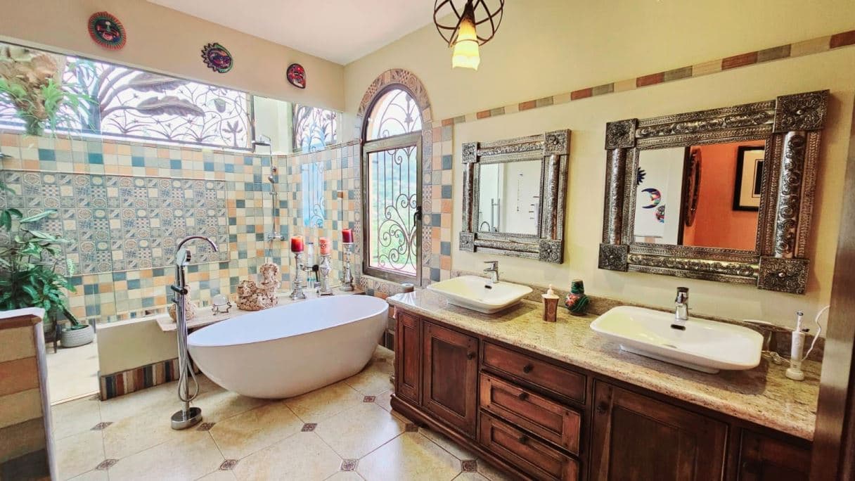 Luxurious Hilltop Estate in Costa Rica: A Private Oasis with Unparalleled Views, photo 26