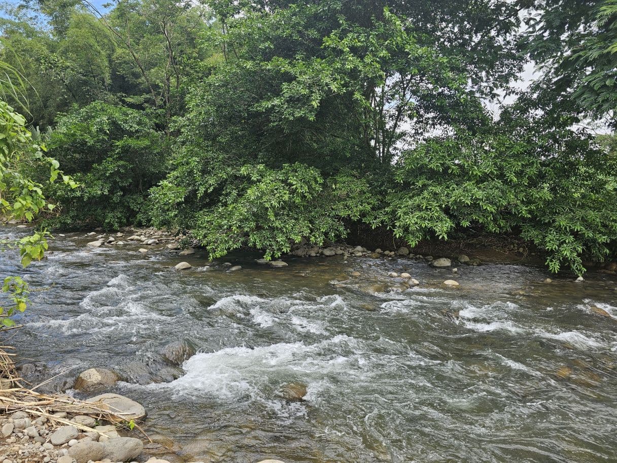 Scenic Lots for Sale in Small Gated Community Near La Fortuna – Volcano Views, River Access & More