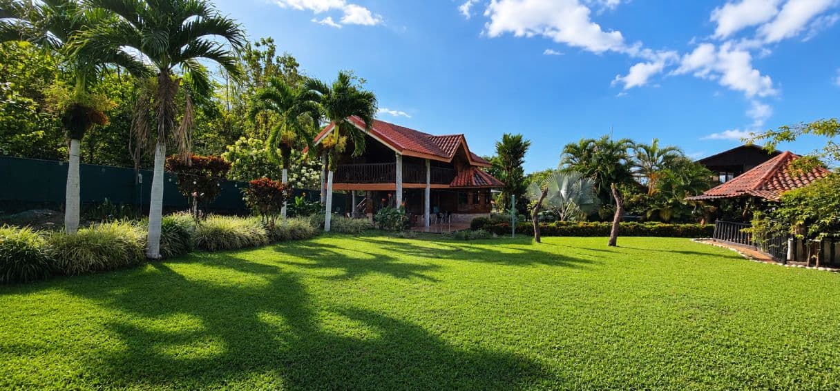 Turnkey Airbnb Property for sale with 3 Cabins Near La Fortuna
