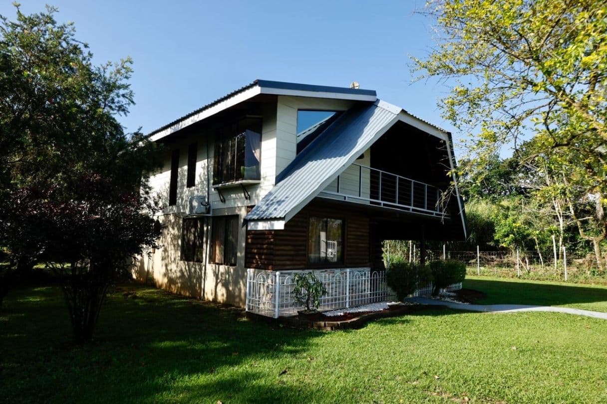 La Fortuna Costa Rica House for Sale, 3 Bedrooms, Large Lot, Ideal Airbnb Investment