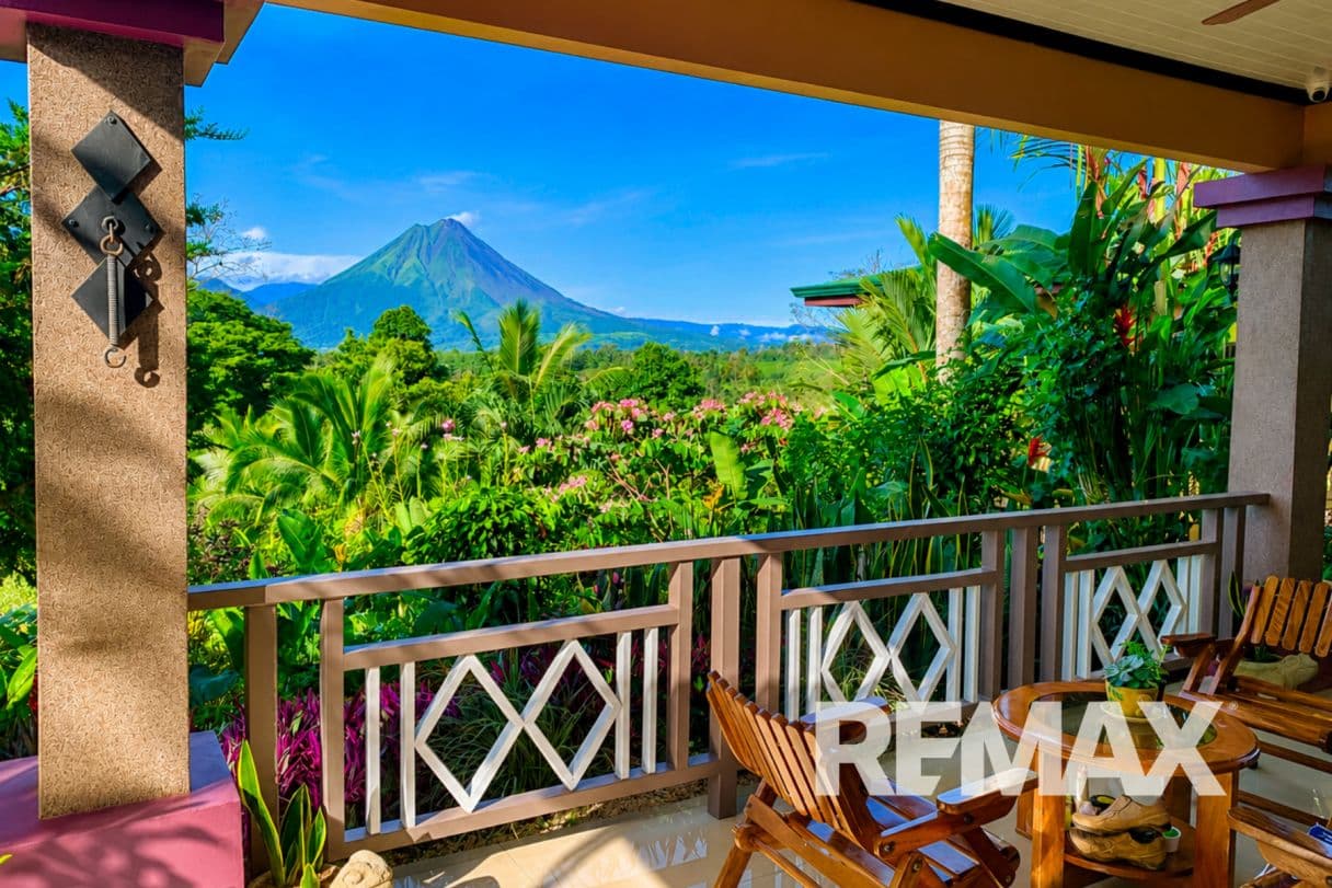 Paradise, property with Arenal Volcano View, Two Homes, Gardens and Income Potential near La Fortuna – 5,000 m², photo 2