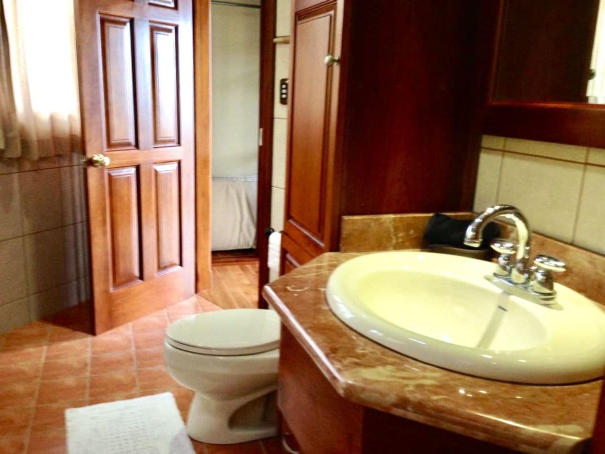 Prime Lakefront Villa in Lake Arenal Gated Community – Exceptional View, Guest House, and Investment Appeal, photo 21