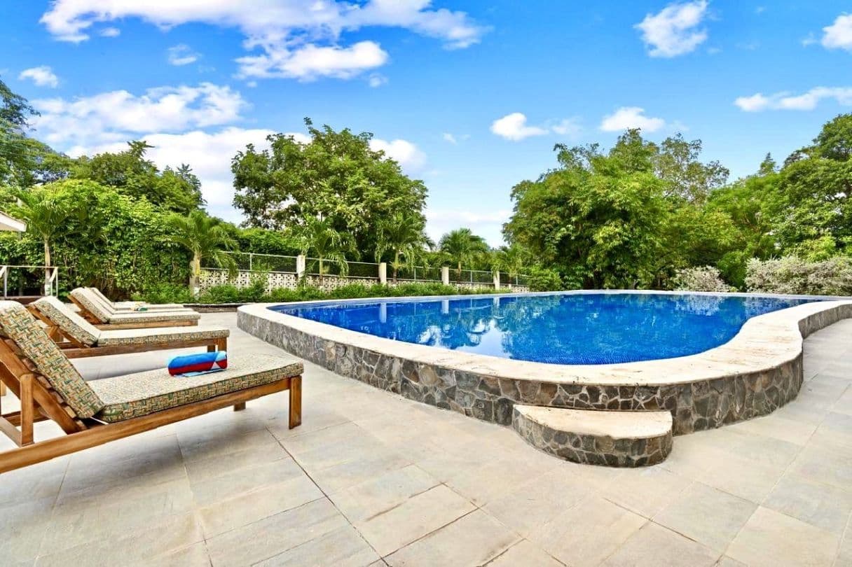 Prestigious 19-Bedroom Coastal Estate with Development Potential in Playa del Coco, photo 9