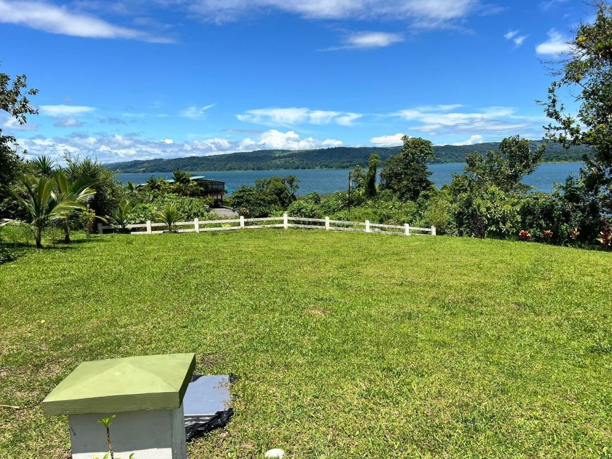 Prestigious Lakeview Lot in El Fosforo with Unobstructed Arenal Volcano & Lake Views., photo 2